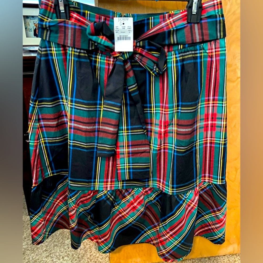 Brand new! Never worn! Beautiful, Festive J Crew skirt.